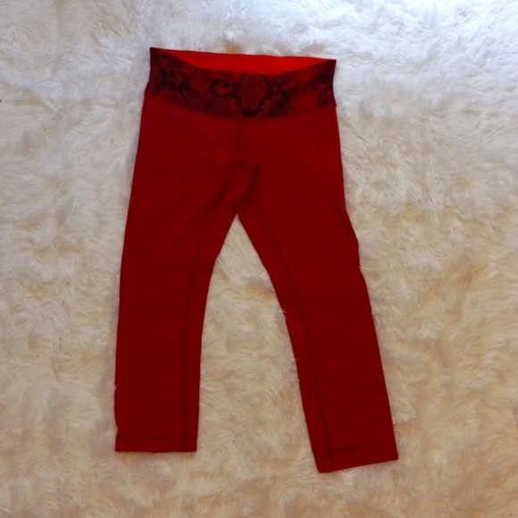 Lululemon Women's Capri Yoga Leggings Size 6 - Picture 2 of 5